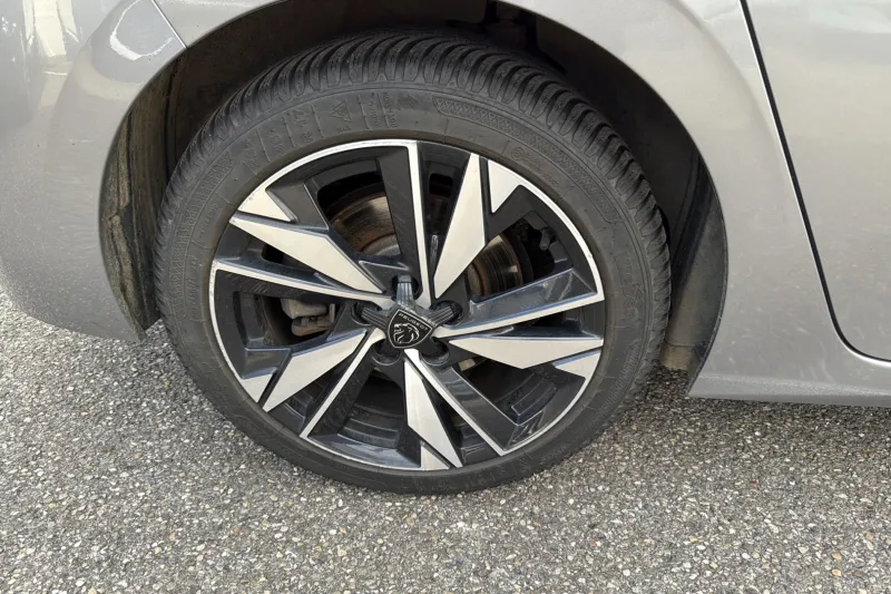 Image secondaire du véhicule 16