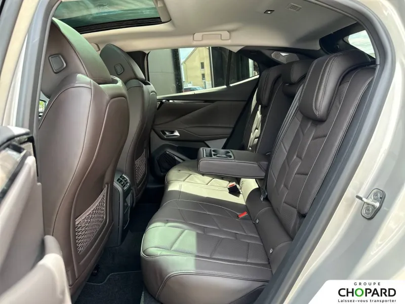 Image secondaire du véhicule 11