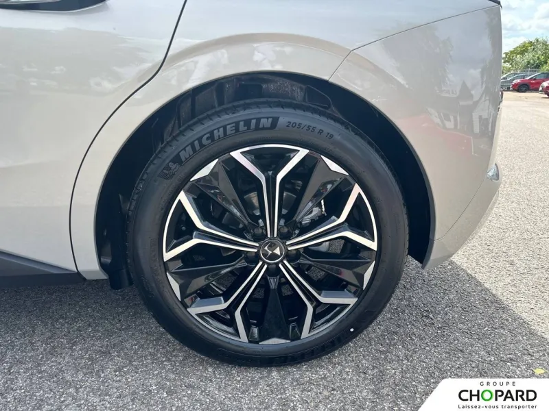 Image secondaire du véhicule 12