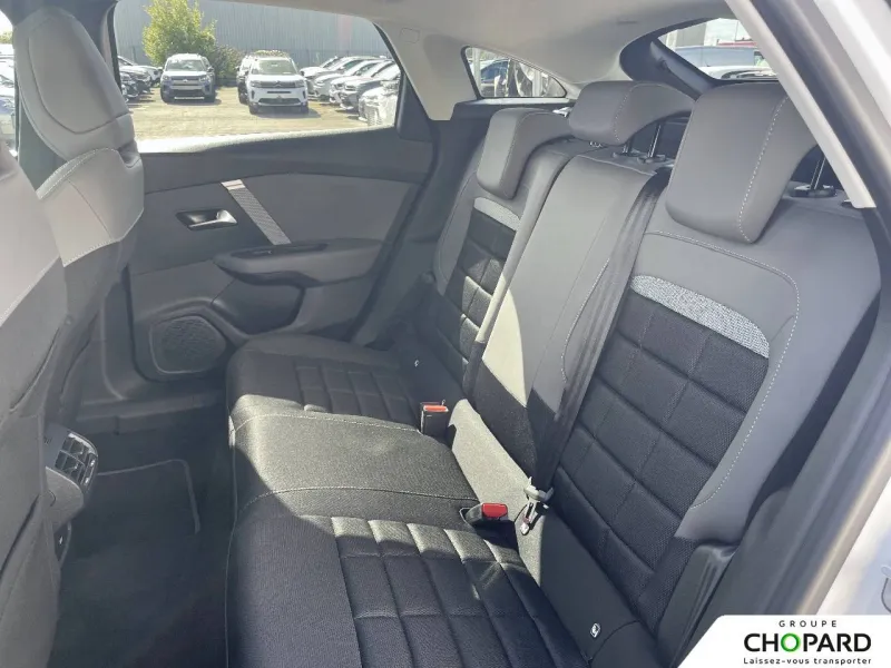 Image secondaire du véhicule 12