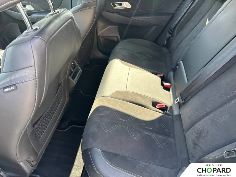 Image secondaire du véhicule 12