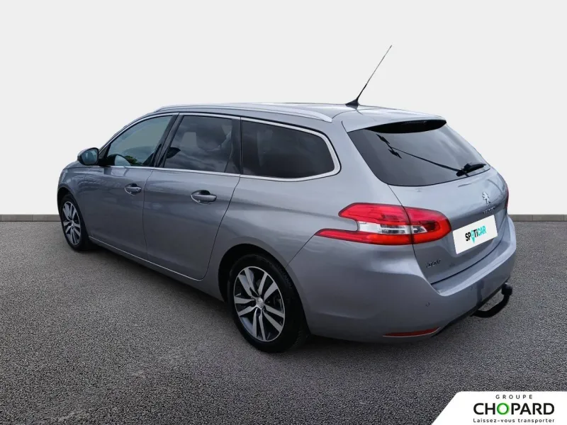 Image secondaire du véhicule 8