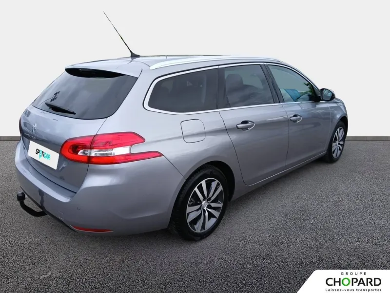 Image secondaire du véhicule 9