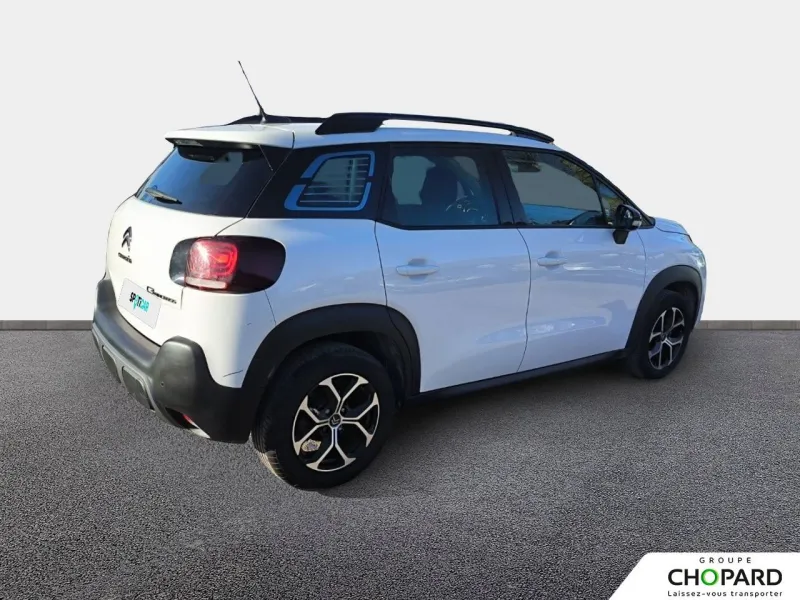 Image secondaire du véhicule 9