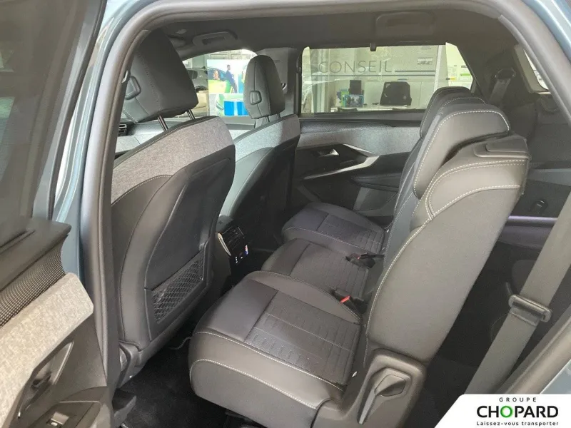 Image secondaire du véhicule 12