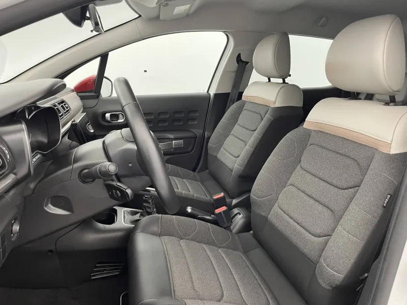 Image secondaire du véhicule 15