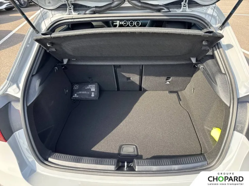 Image secondaire du véhicule 9