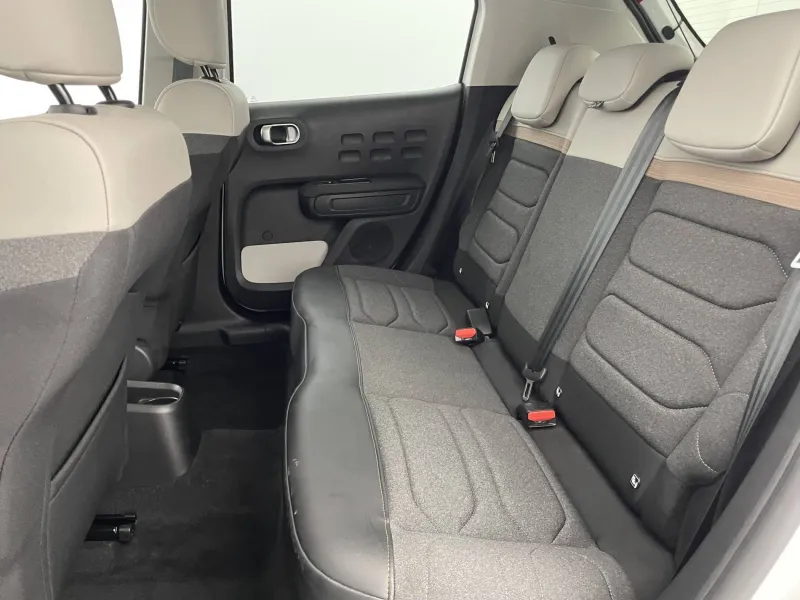 Image secondaire du véhicule 16