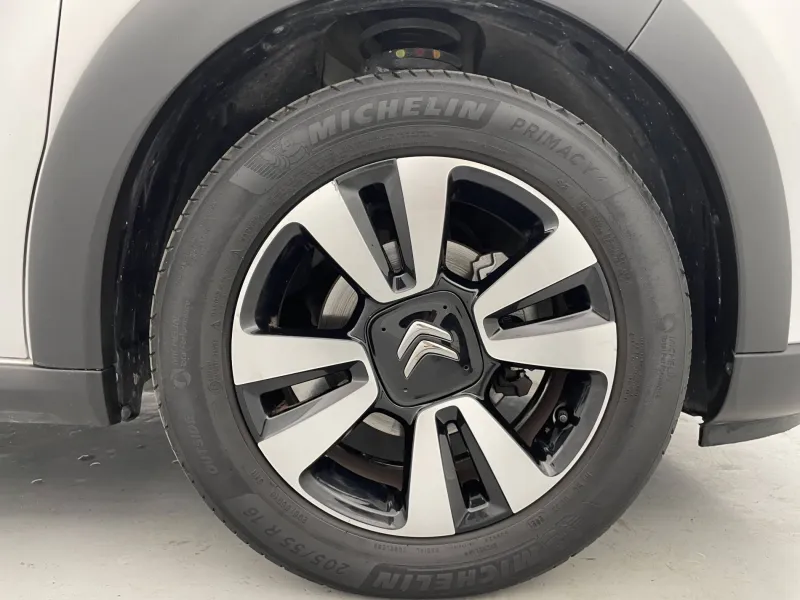 Image secondaire du véhicule 19