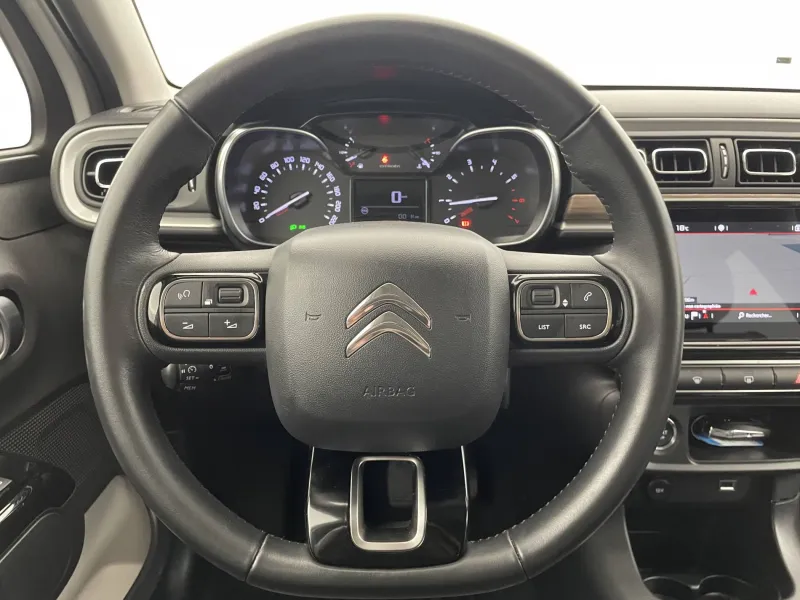 Image secondaire du véhicule 24