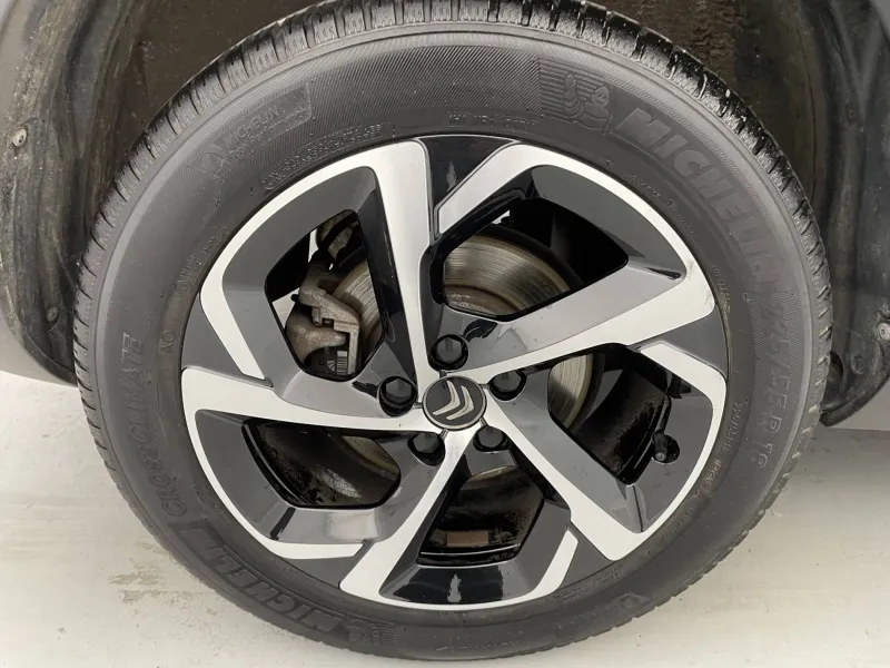 Image secondaire du véhicule 18