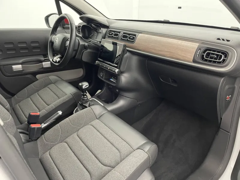 Image secondaire du véhicule 25