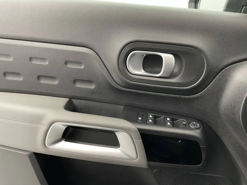 Image secondaire du véhicule 30