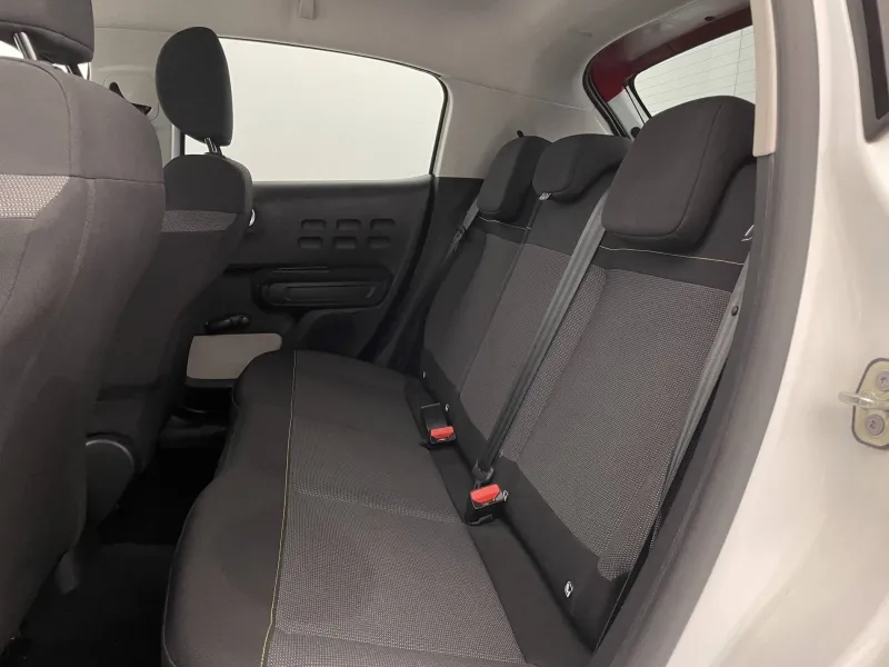 Image secondaire du véhicule 40