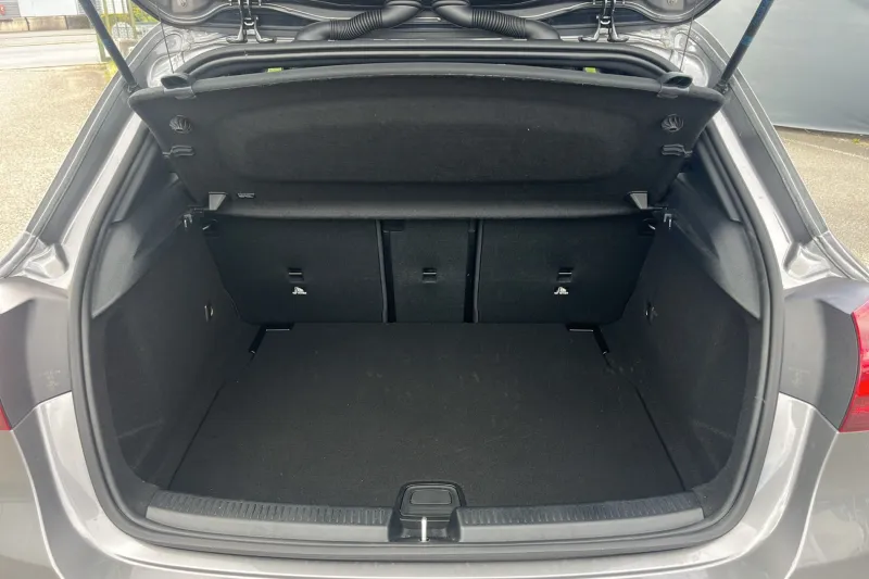 Image secondaire du véhicule 10