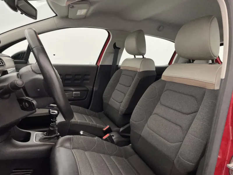 Image secondaire du véhicule 15