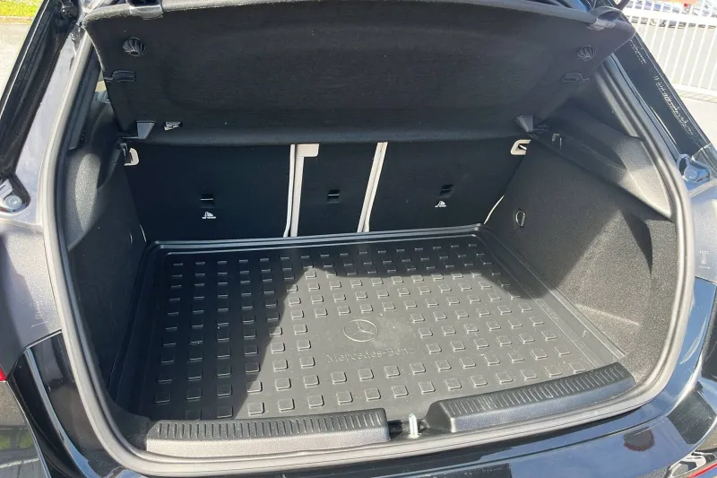 Image secondaire du véhicule 10