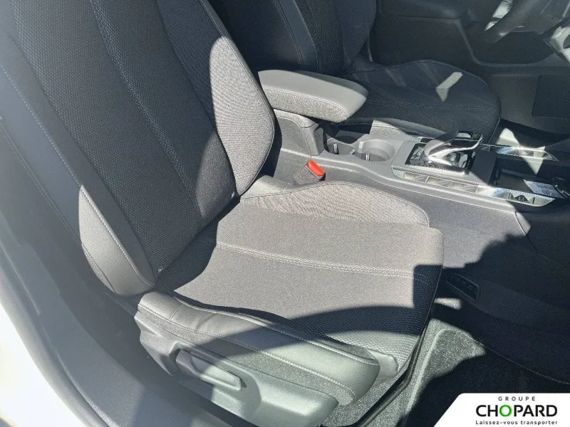 Image secondaire du véhicule 14