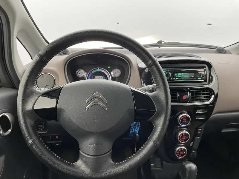 Image secondaire du véhicule 23