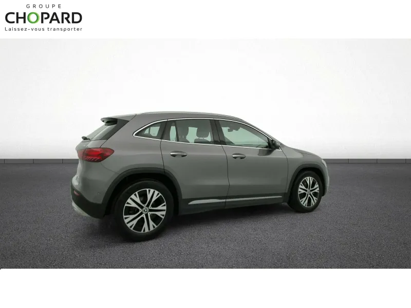 Image secondaire du véhicule 10