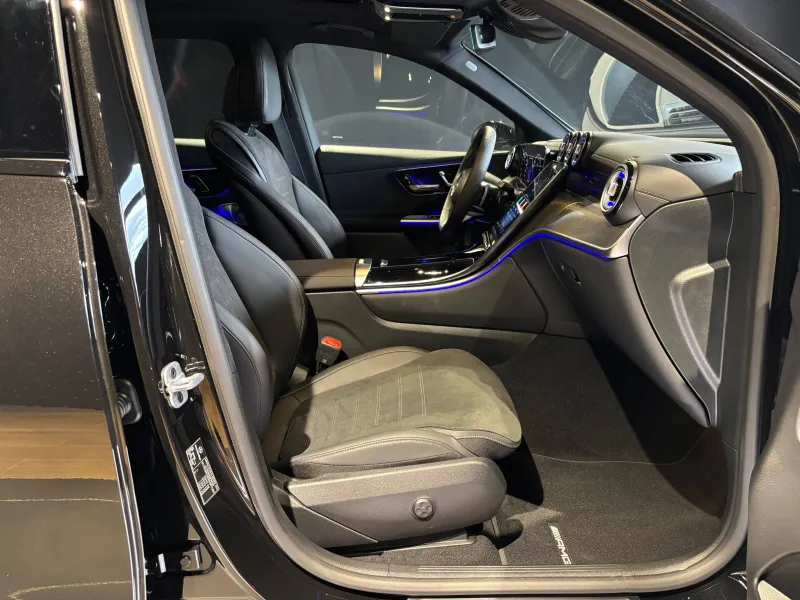 Image secondaire du véhicule 4