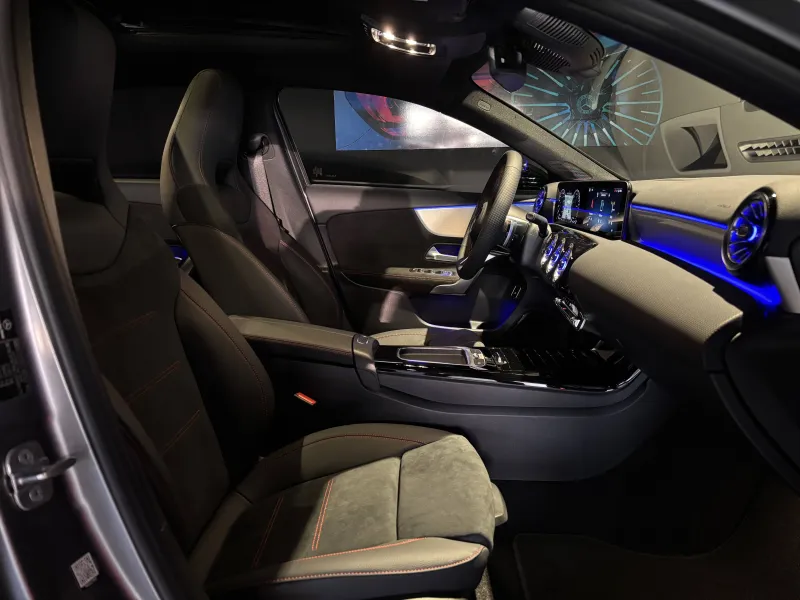 Image secondaire du véhicule 4