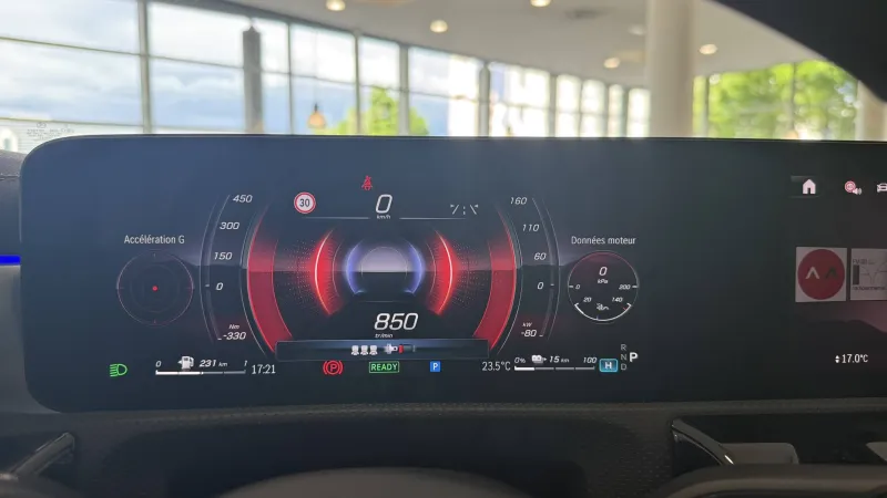 Image secondaire du véhicule 10