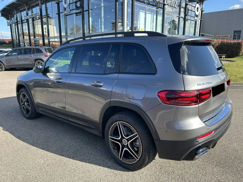 Image secondaire du véhicule 3