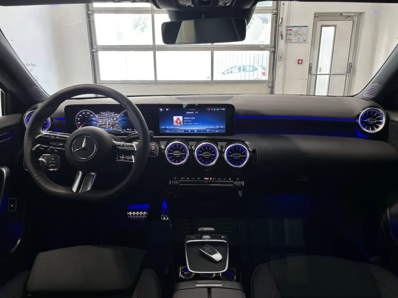 Image secondaire du véhicule 6