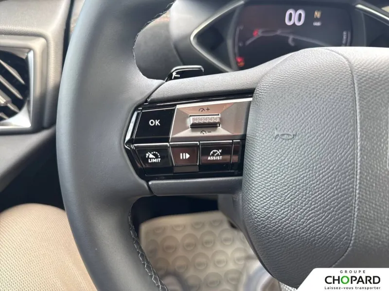 Image secondaire du véhicule 19