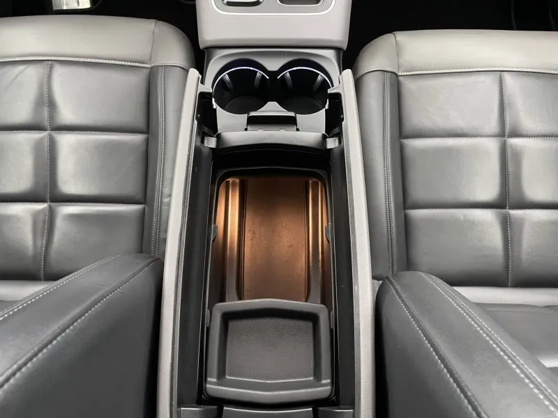 Image secondaire du véhicule 30