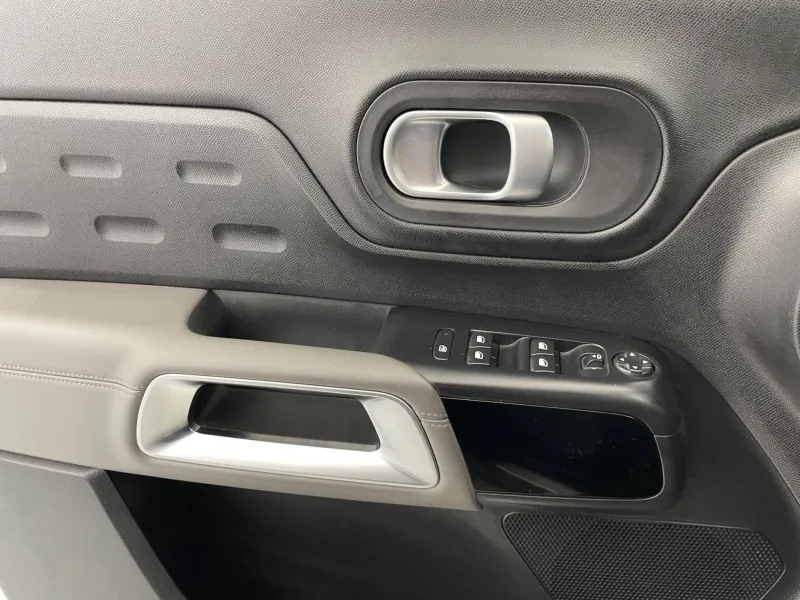 Image secondaire du véhicule 31