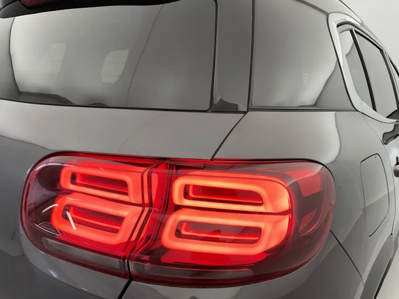 Image secondaire du véhicule 32