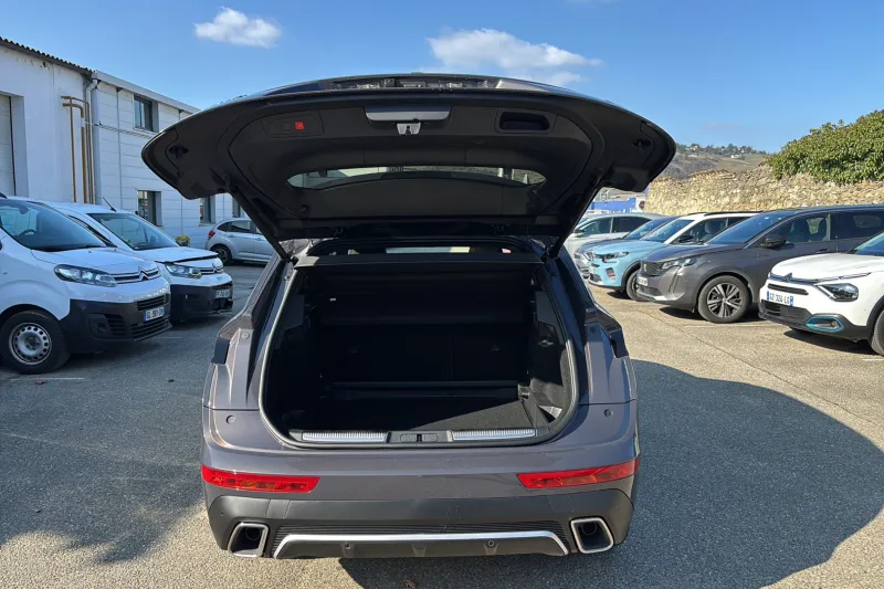 Image secondaire du véhicule 10