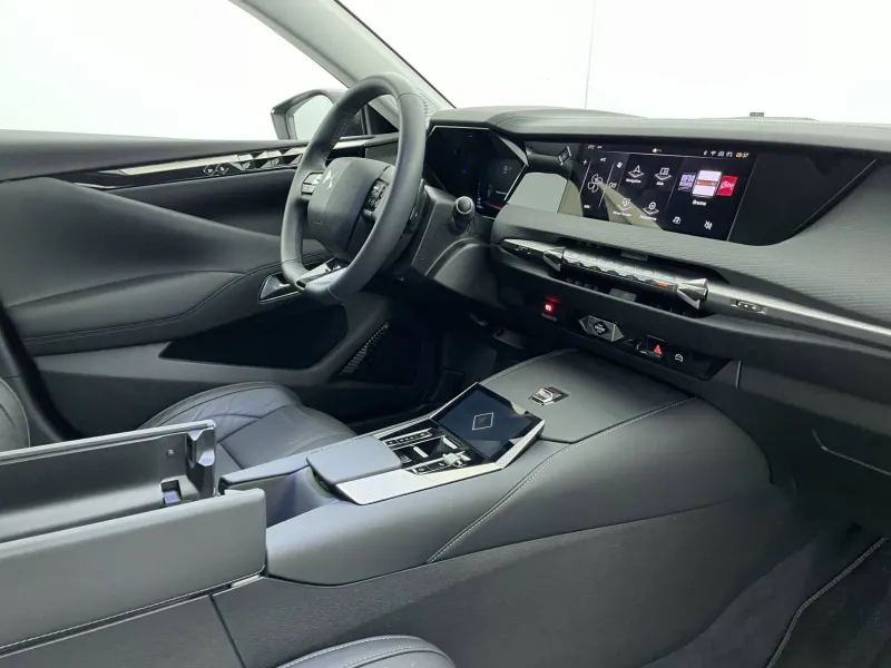 Image secondaire du véhicule 31