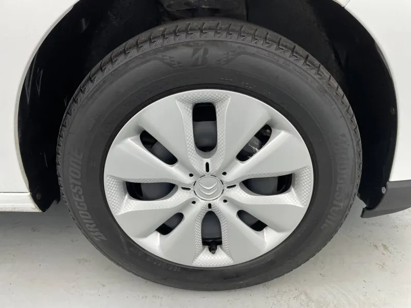 Image secondaire du véhicule 19