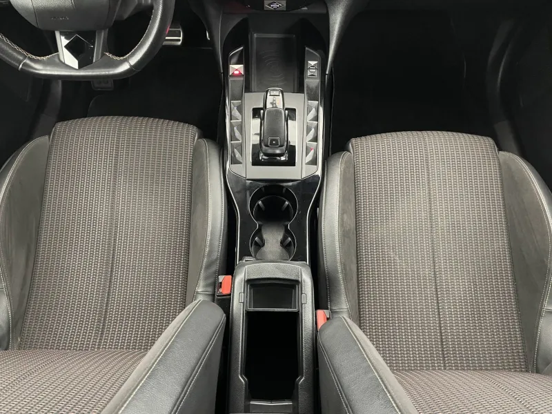 Image secondaire du véhicule 30