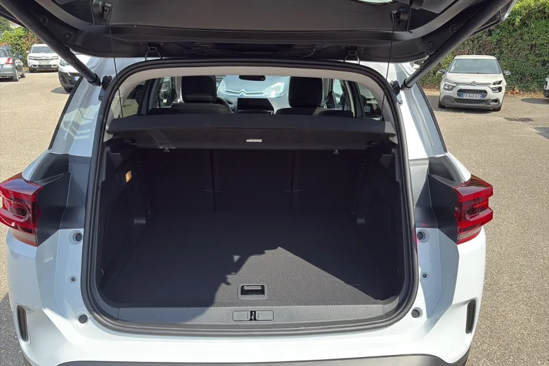 Image secondaire du véhicule 10