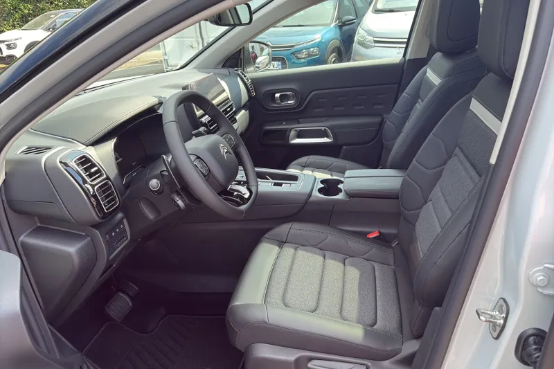 Image secondaire du véhicule 11