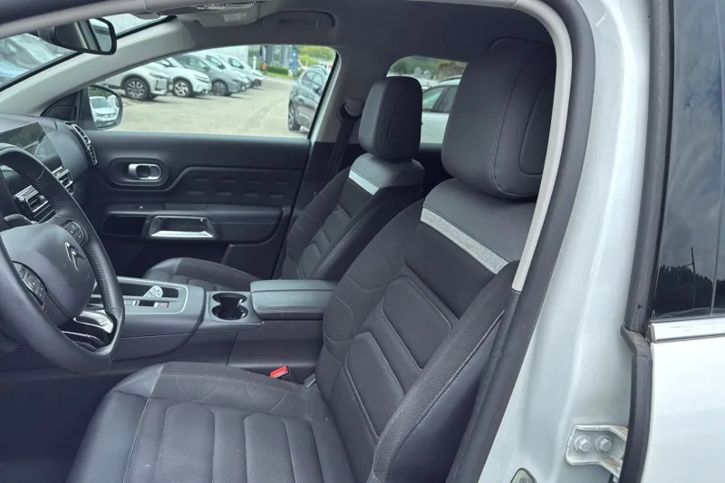 Image secondaire du véhicule 11