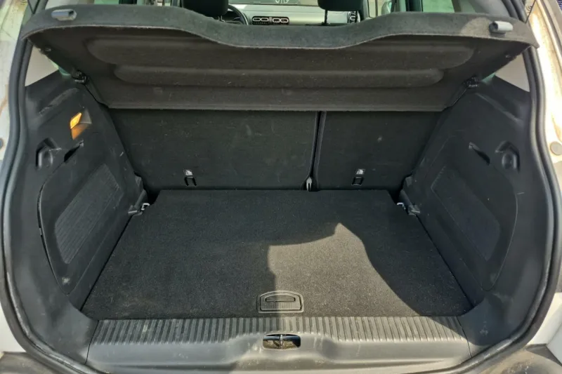 Image secondaire du véhicule 10