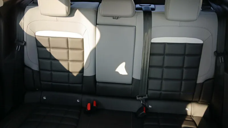 Image secondaire du véhicule 12