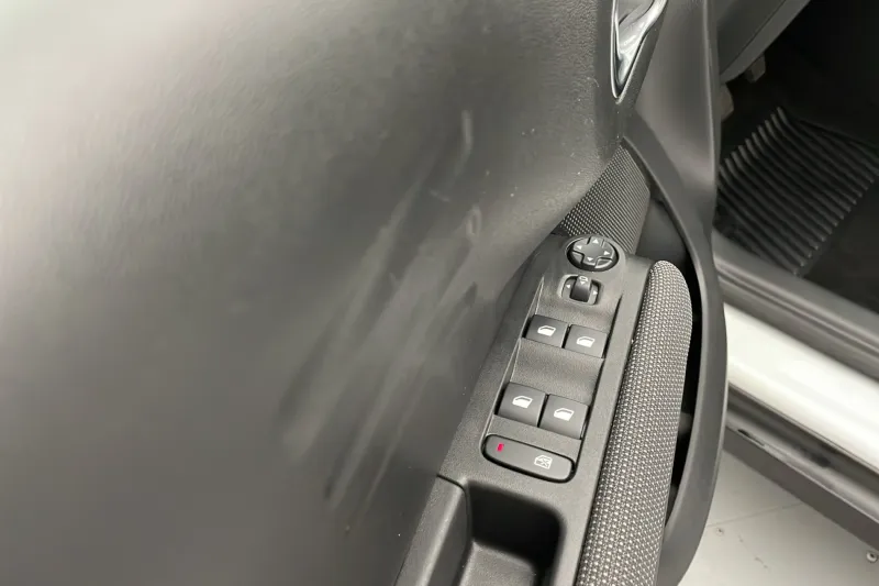 Image secondaire du véhicule 44