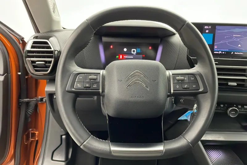 Image secondaire du véhicule 12