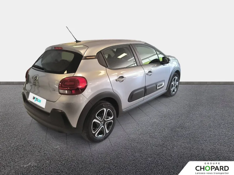 Image secondaire du véhicule 9