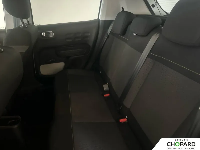 Image secondaire du véhicule 12