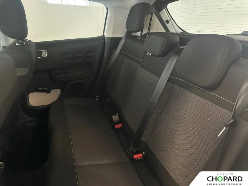 Image secondaire du véhicule 12