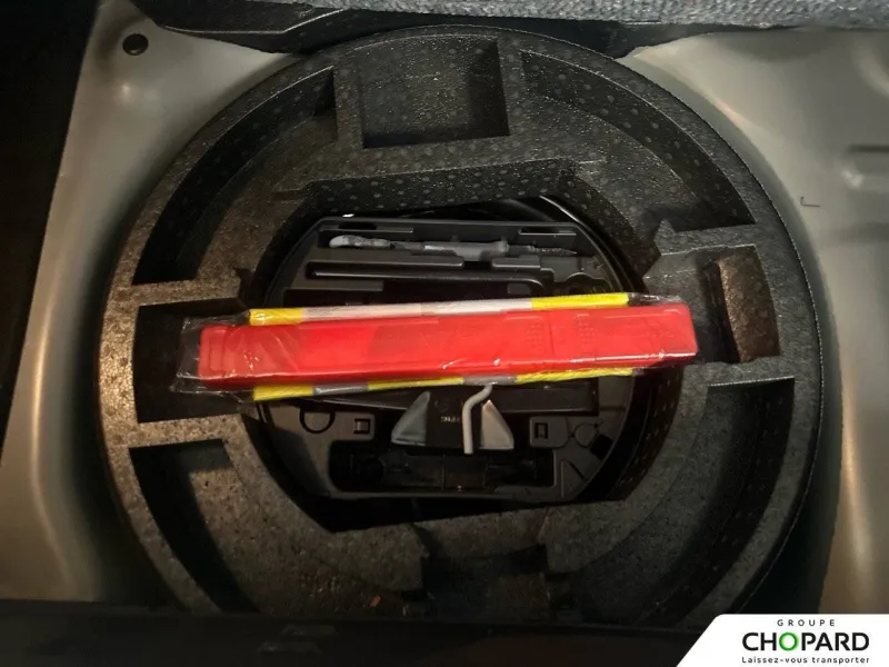 Image secondaire du véhicule 24