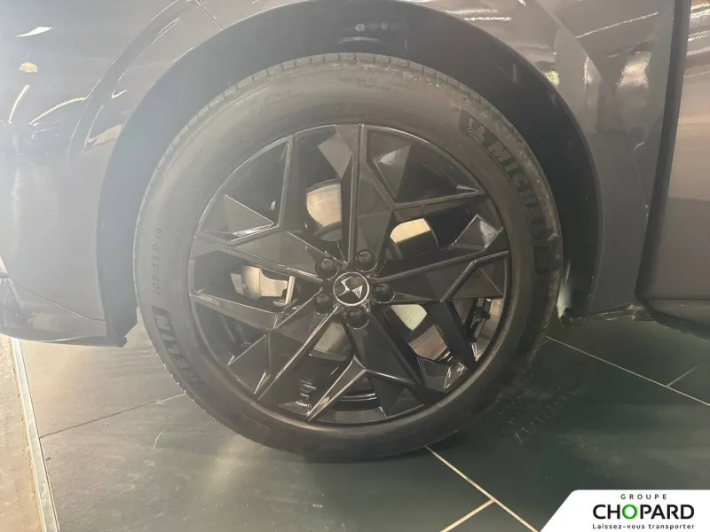 Image secondaire du véhicule 9