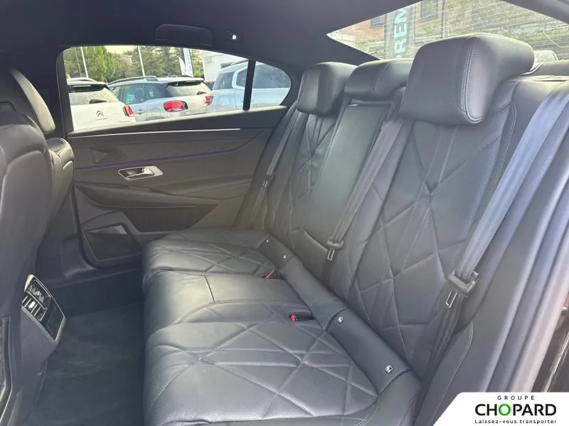 Image secondaire du véhicule 12